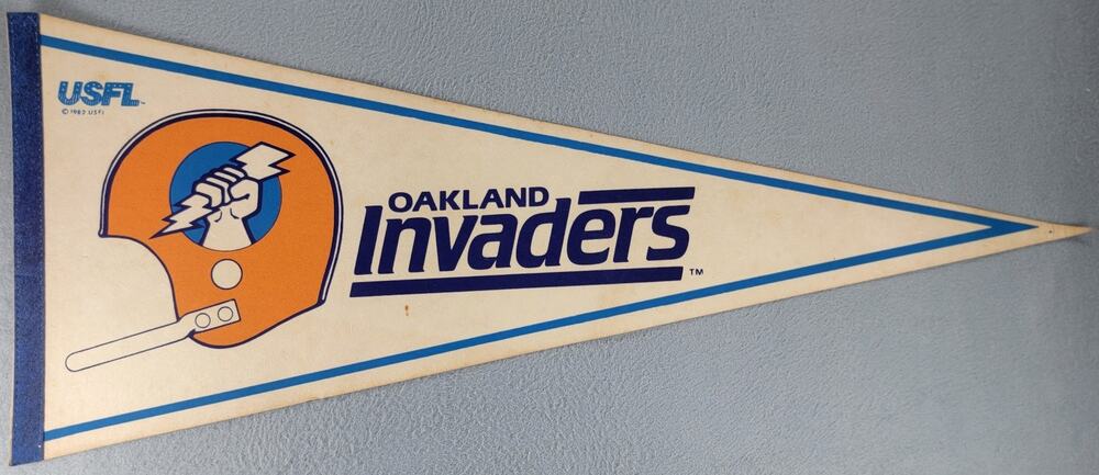 Vintage Oakland Invaders USFL Football Pennant Rare